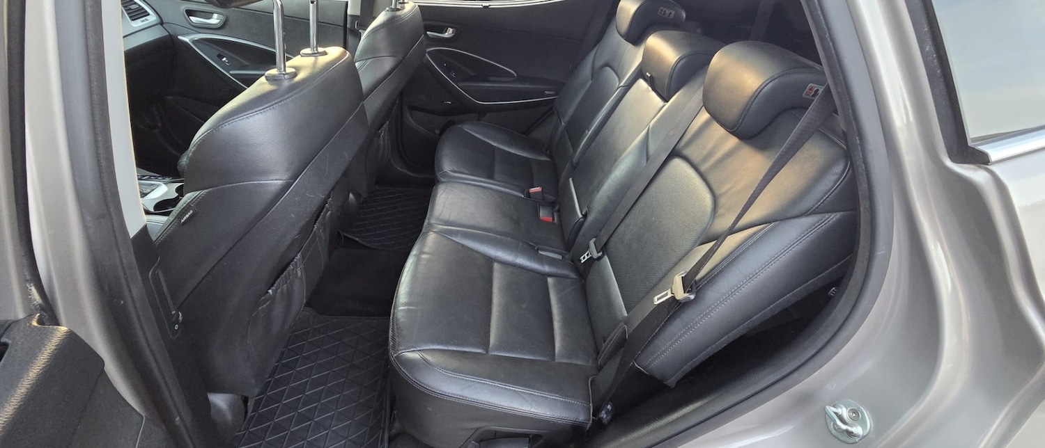 Used Hyundai Santa Fe 2017 for sale - 77669210: Photo 10