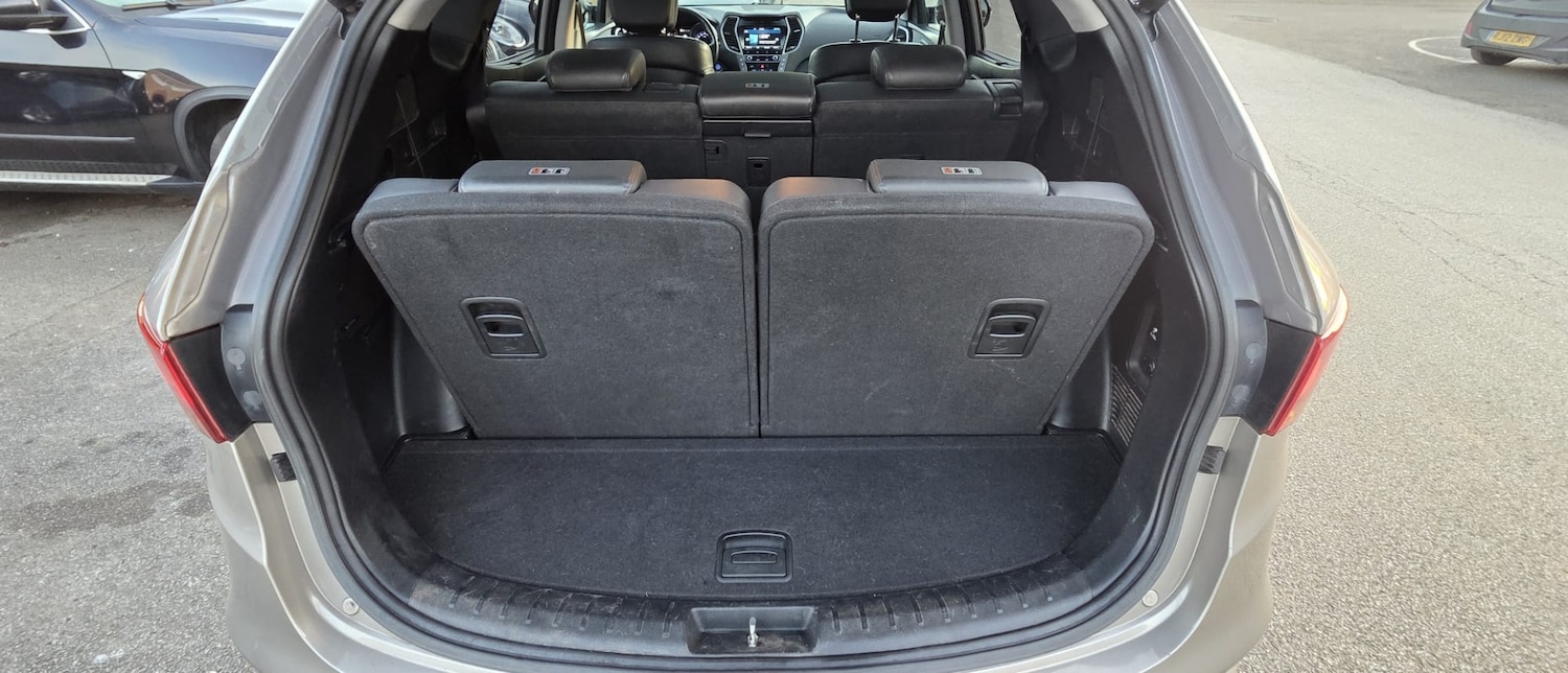 Used Hyundai Santa Fe 2017 for sale - 77669210: Photo 29