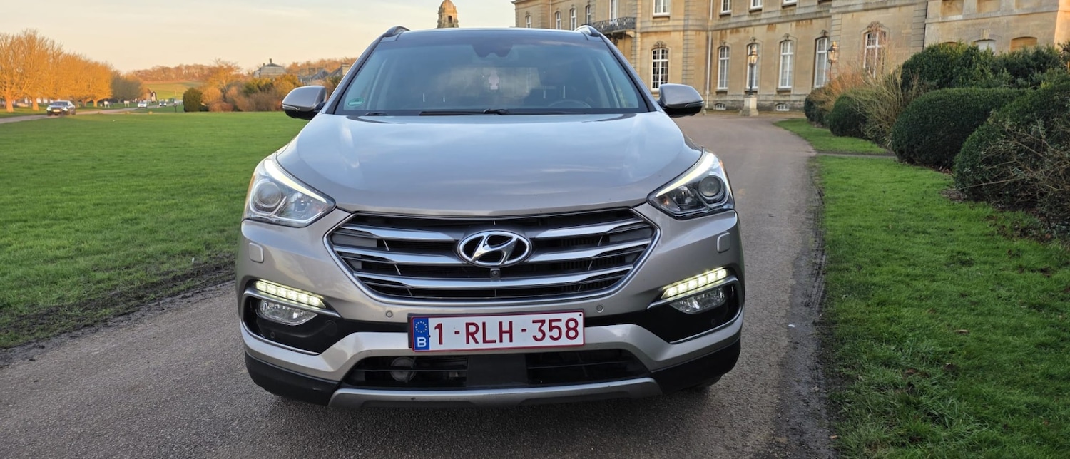 Used Hyundai Santa Fe 2017 for sale - 77669210: Photo 3