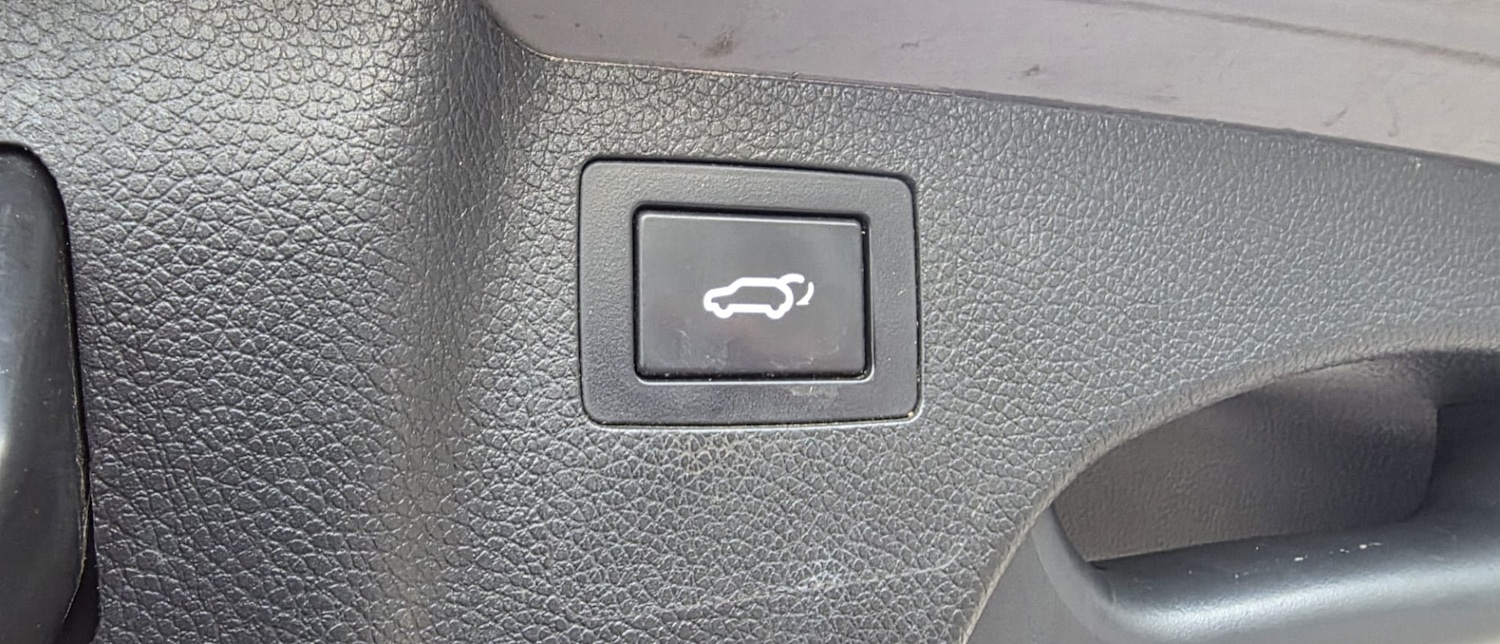 Used Hyundai Santa Fe 2017 for sale - 77669210: Photo 33