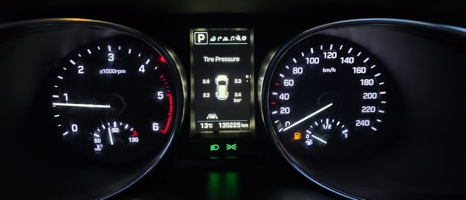 Used Hyundai Santa Fe 2017 for sale - 77669210: Photo 56