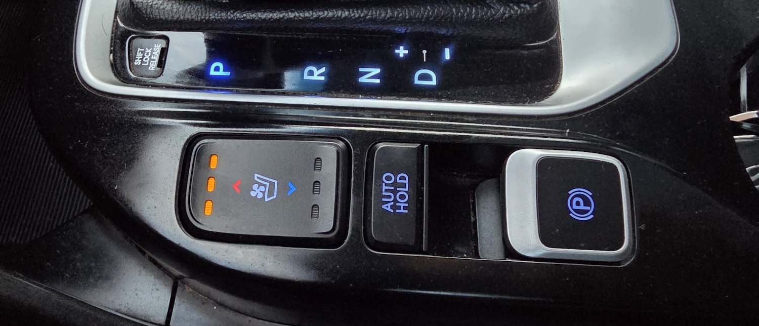 Used Hyundai Santa Fe 2017 for sale - 77669210: Photo 59