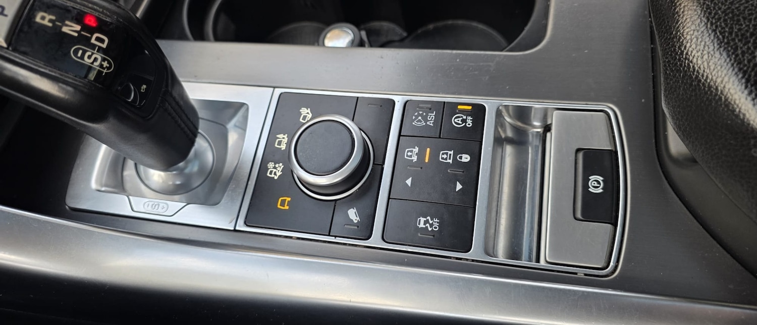 Used Land Rover Range Rover Sport 2016 for sale - 76799437: Photo 40