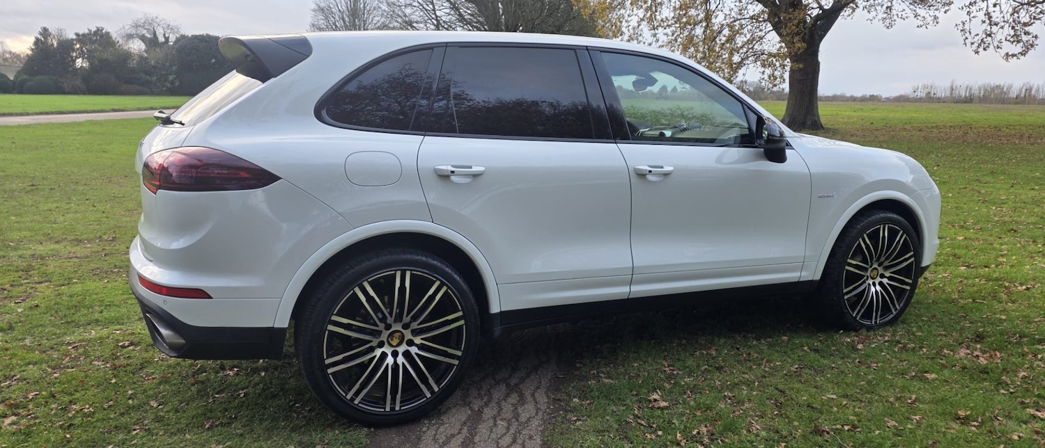 Used Porsche Cayenne 2017 for sale - 76758943: Photo 28