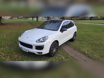 Used Porsche Cayenne 2017 for sale - 76758943: Photo
