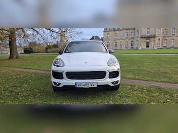 Used Porsche Cayenne 2017 for sale - 76758943: Photo