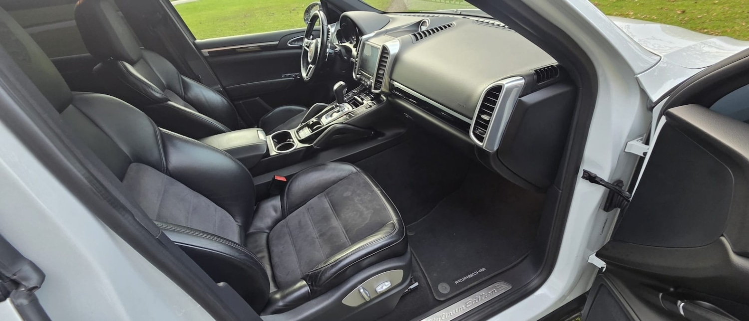 Used Porsche Cayenne 2017 for sale - 76758943: Photo 9