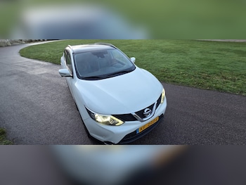 Used Nissan Qashqai 2016 for sale - 77357200: Photo