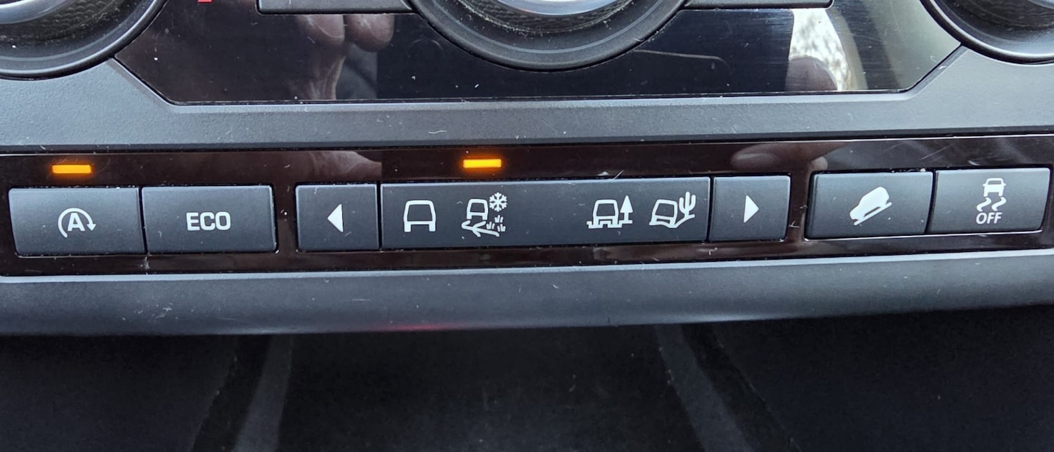 Used Land Rover Discovery Sport 2016 for sale - 76799609: Photo 50