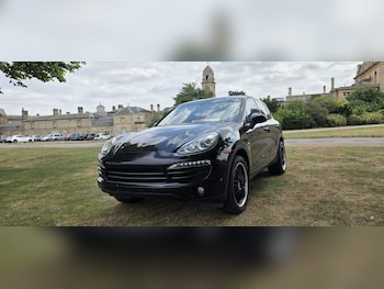 Used Porsche Cayenne 2013 for sale - 79290500: Photo