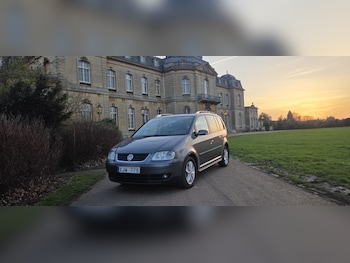 Used Volkswagen Touran 2006 for sale - 77681648: Photo