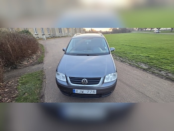 Used Volkswagen Touran 2006 for sale - 77681648: Photo