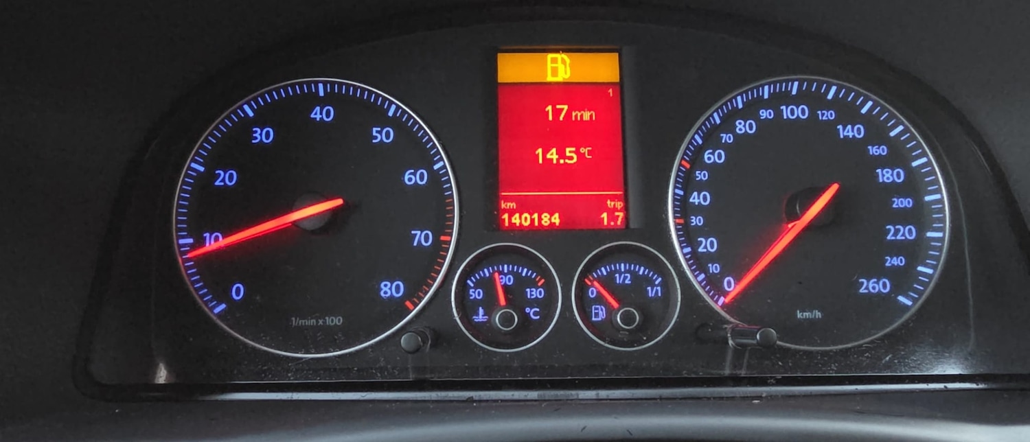 Used Volkswagen Touran 2006 for sale - 77681648: Photo 36