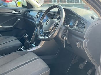 Used Volkswagen T-Roc 2019 for sale - 79781194: Photo
