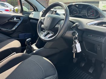 Used Peugeot 208 2019 for sale - 79781192: Photo