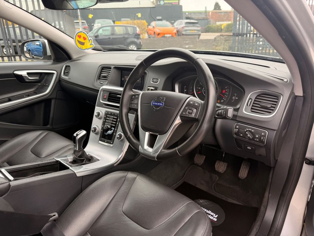 Used Volvo S60 2018 for sale - 77991242: Photo 2