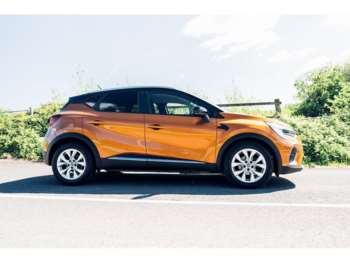 Used Renault Captur 2020 for sale - 75325943: Photo