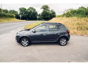 Used Dacia Sandero Stepway 2017 for sale - 75325957: Photo