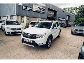 2019 - TCe Essential 5-Door