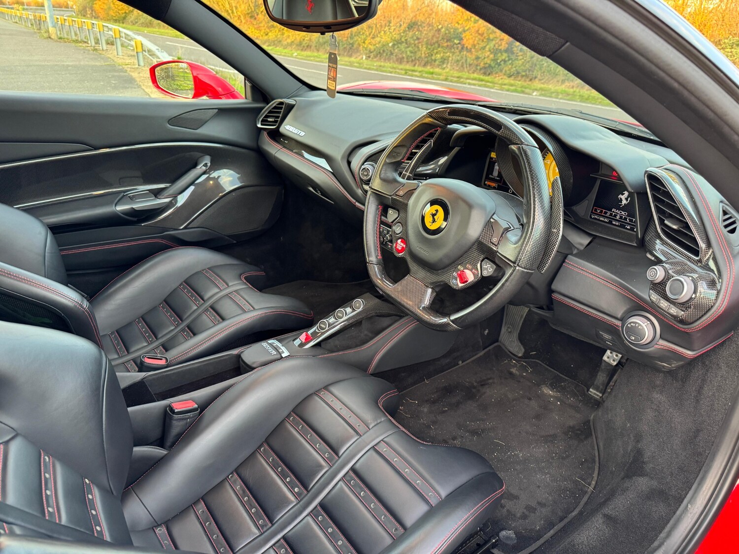 Used Ferrari 488 2016 for sale - 76571293: Photo 10