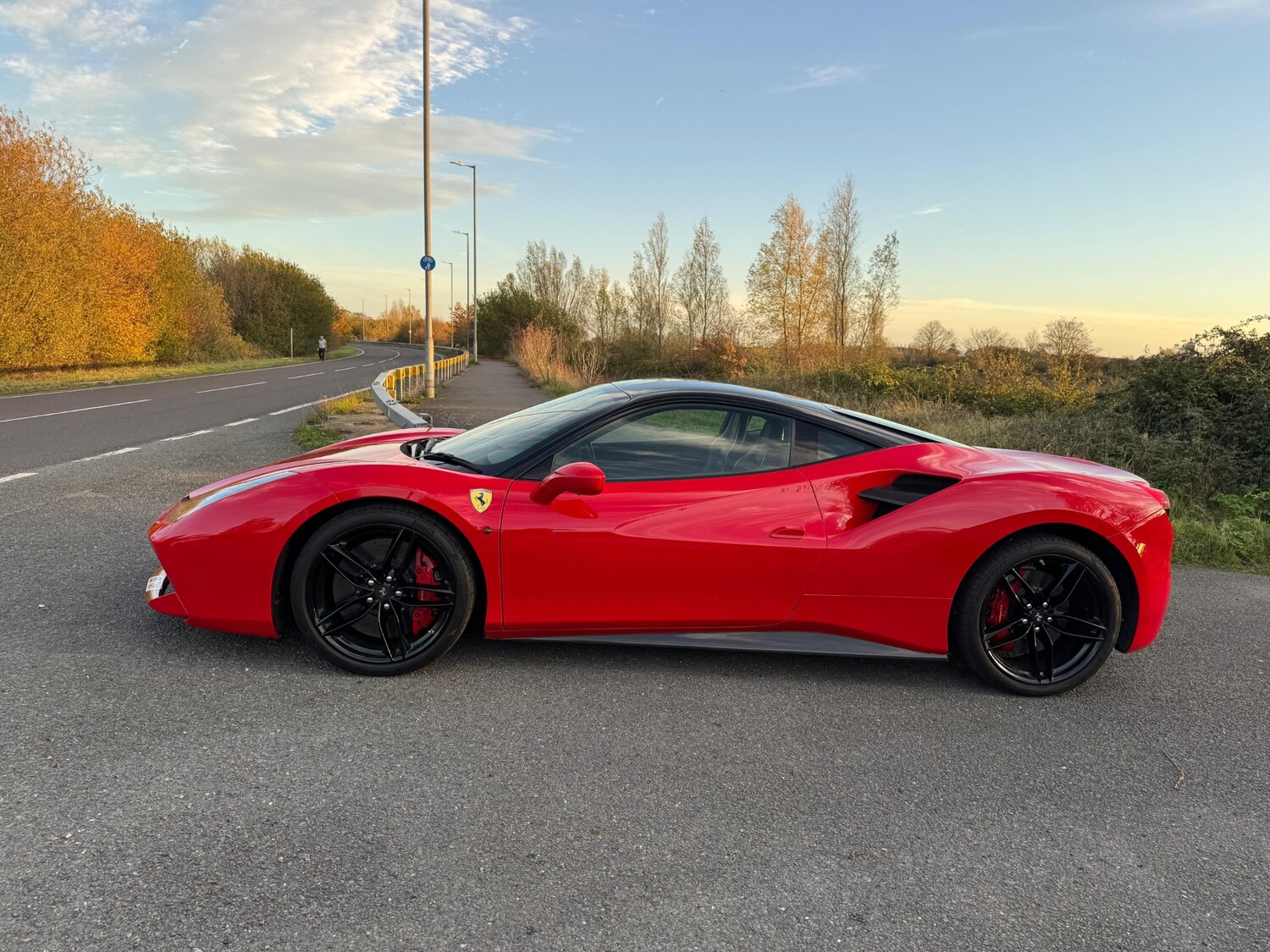 Used Ferrari 488 2016 for sale - 76571293: Photo 4