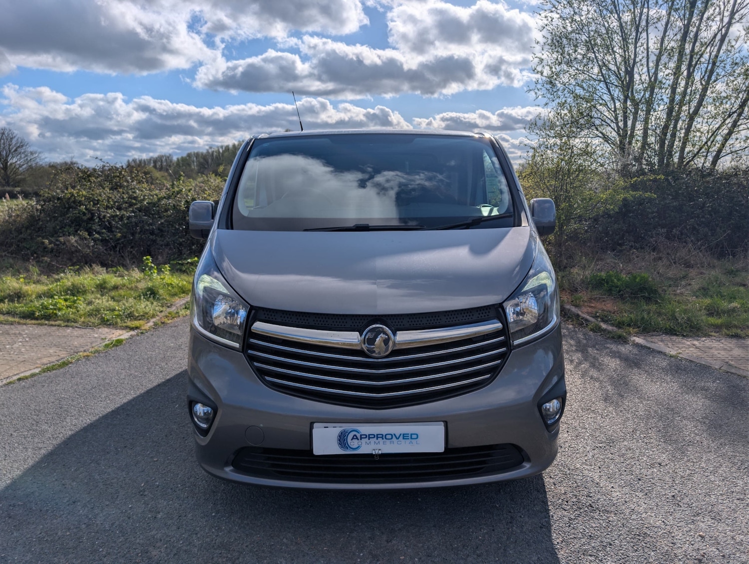 Used Vauxhall Vivaro 2017 for sale - 78155535: Photo 2