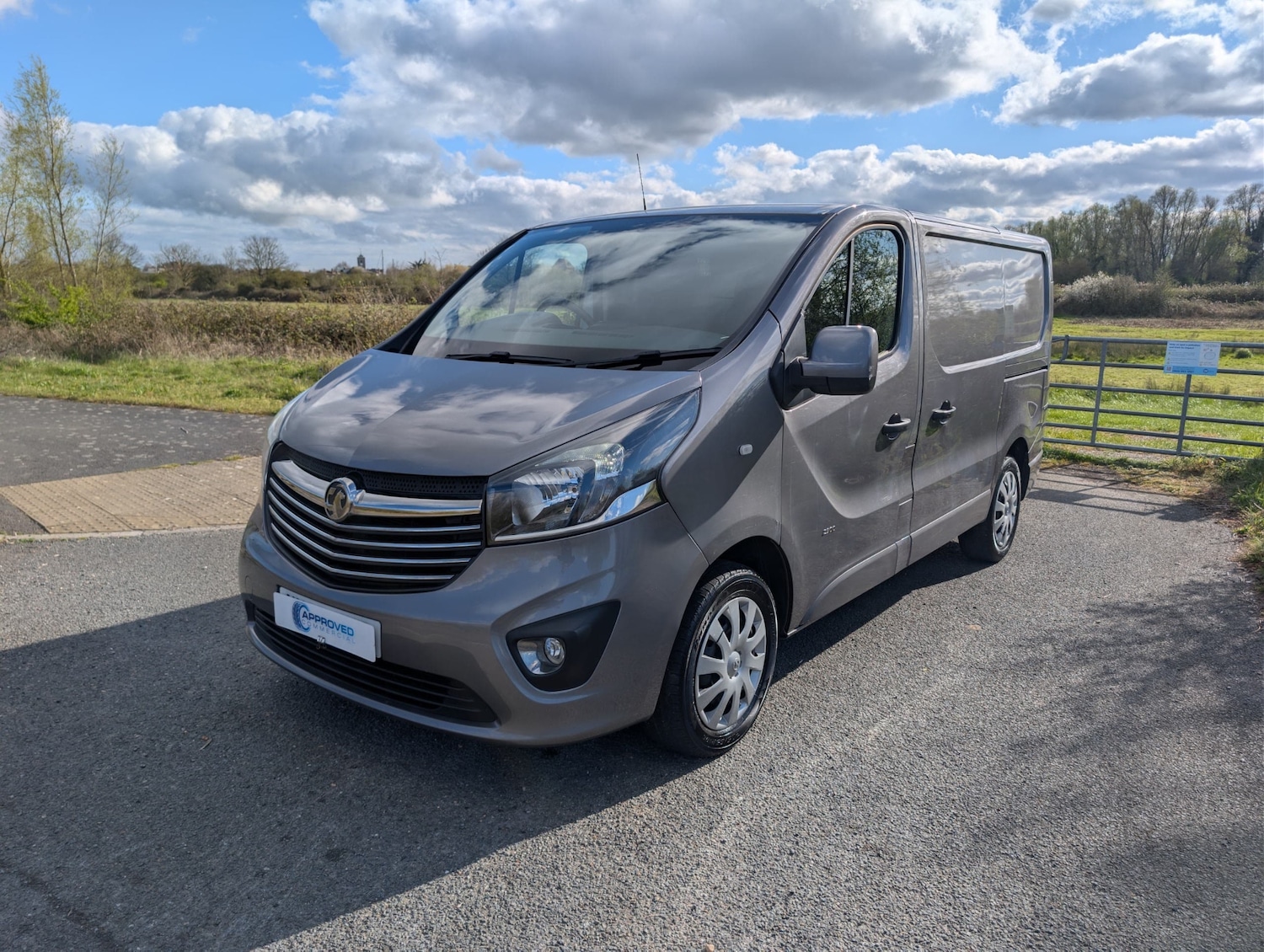 Used Vauxhall Vivaro 2017 for sale - 78155535: Photo 3