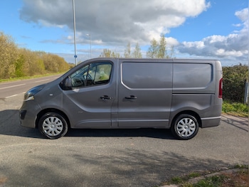 Used Vauxhall Vivaro 2017 for sale - 78155535: Photo
