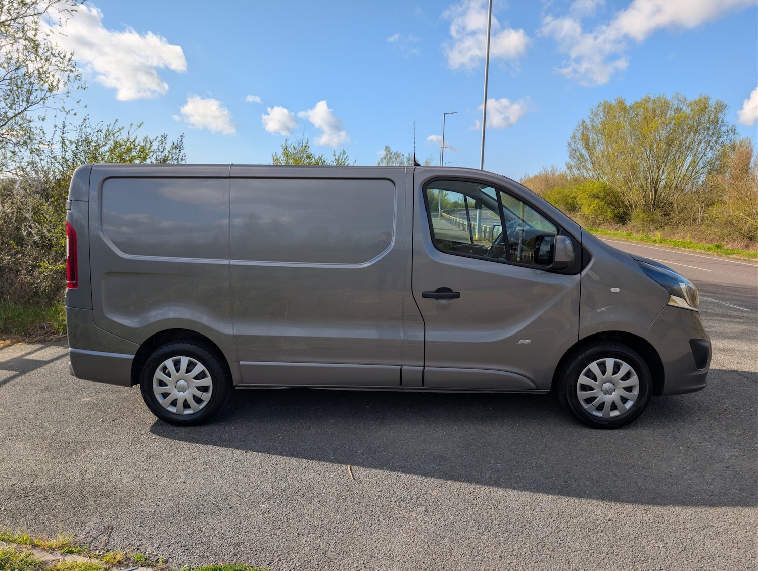Used Vauxhall Vivaro 2017 for sale - 78155535: Photo 5