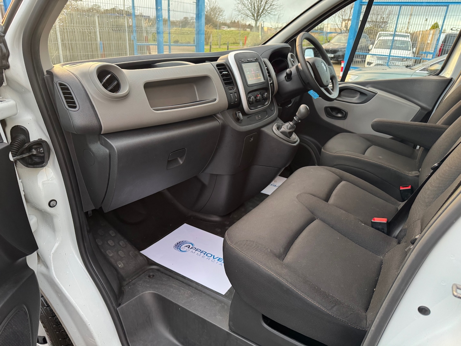 Used Renault Trafic 2018 for sale - 77198076: Photo 12