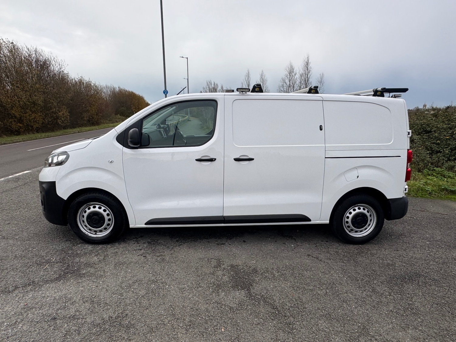 Used Vauxhall Vivaro 2022 for sale - 76891648: Photo 4