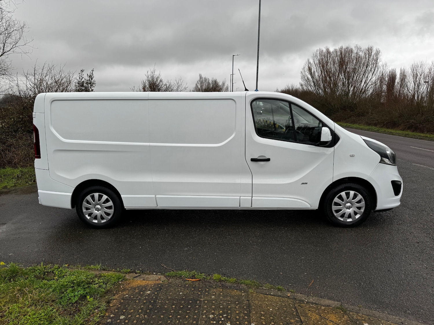 Used Vauxhall Vivaro 2017 for sale - 77545480: Photo 5
