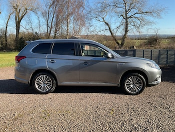 Used Mitsubishi Outlander 2020 for sale - 77718949: Photo