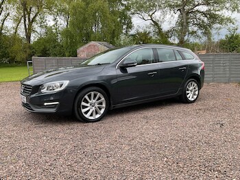 Used Volvo V60 2015 for sale - 78656811: Photo