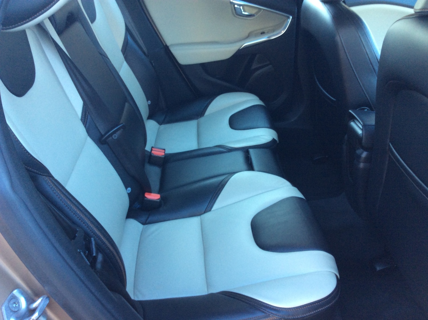 Used Volvo V40 2014 for sale - 77274675: Photo 10