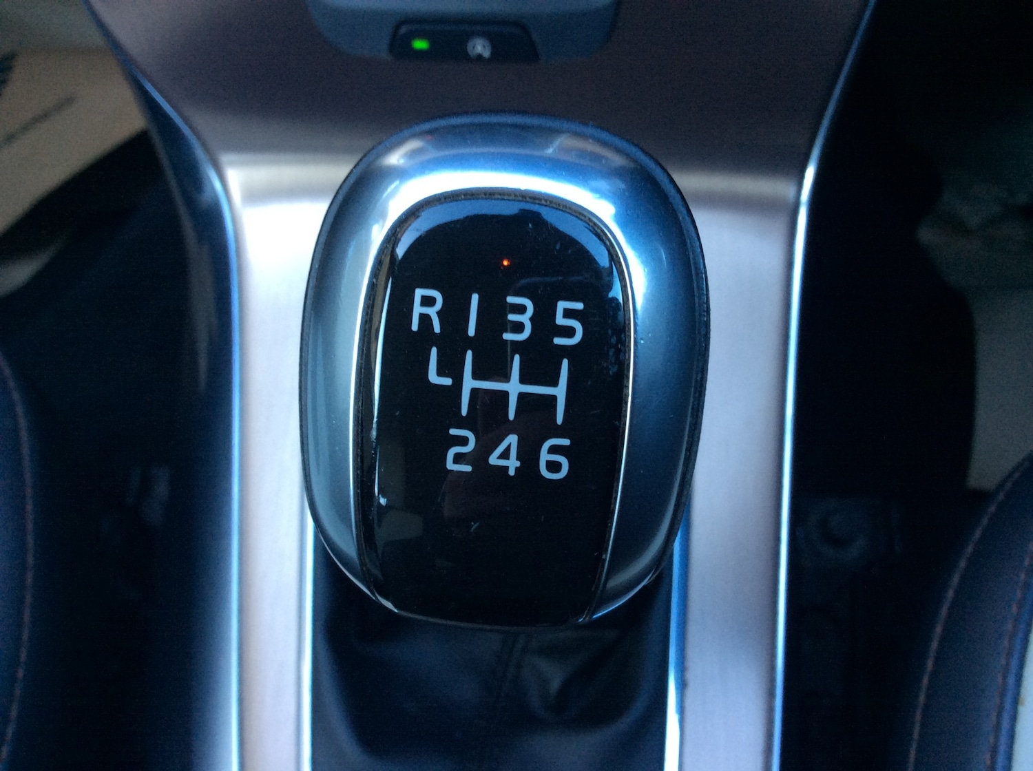 Used Volvo V40 2014 for sale - 77274675: Photo 22