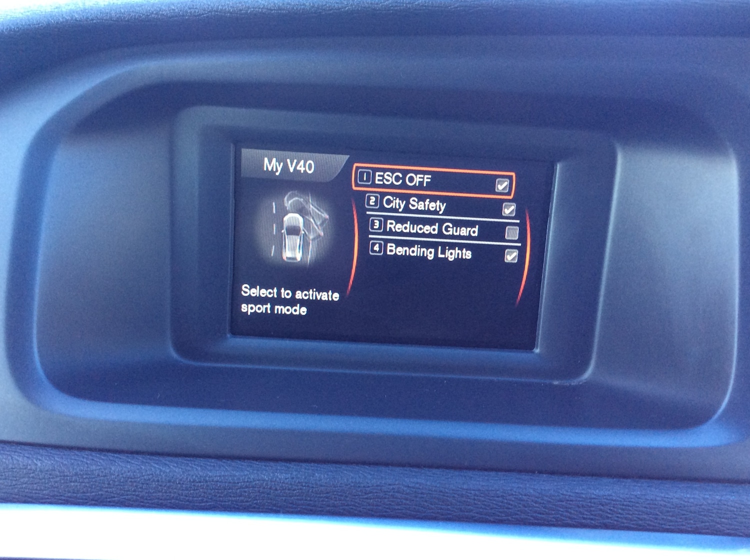 Used Volvo V40 2014 for sale - 77274675: Photo 25