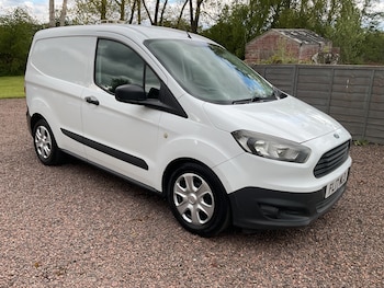Used Ford Transit Courier 2017 for sale - 78656664: Photo