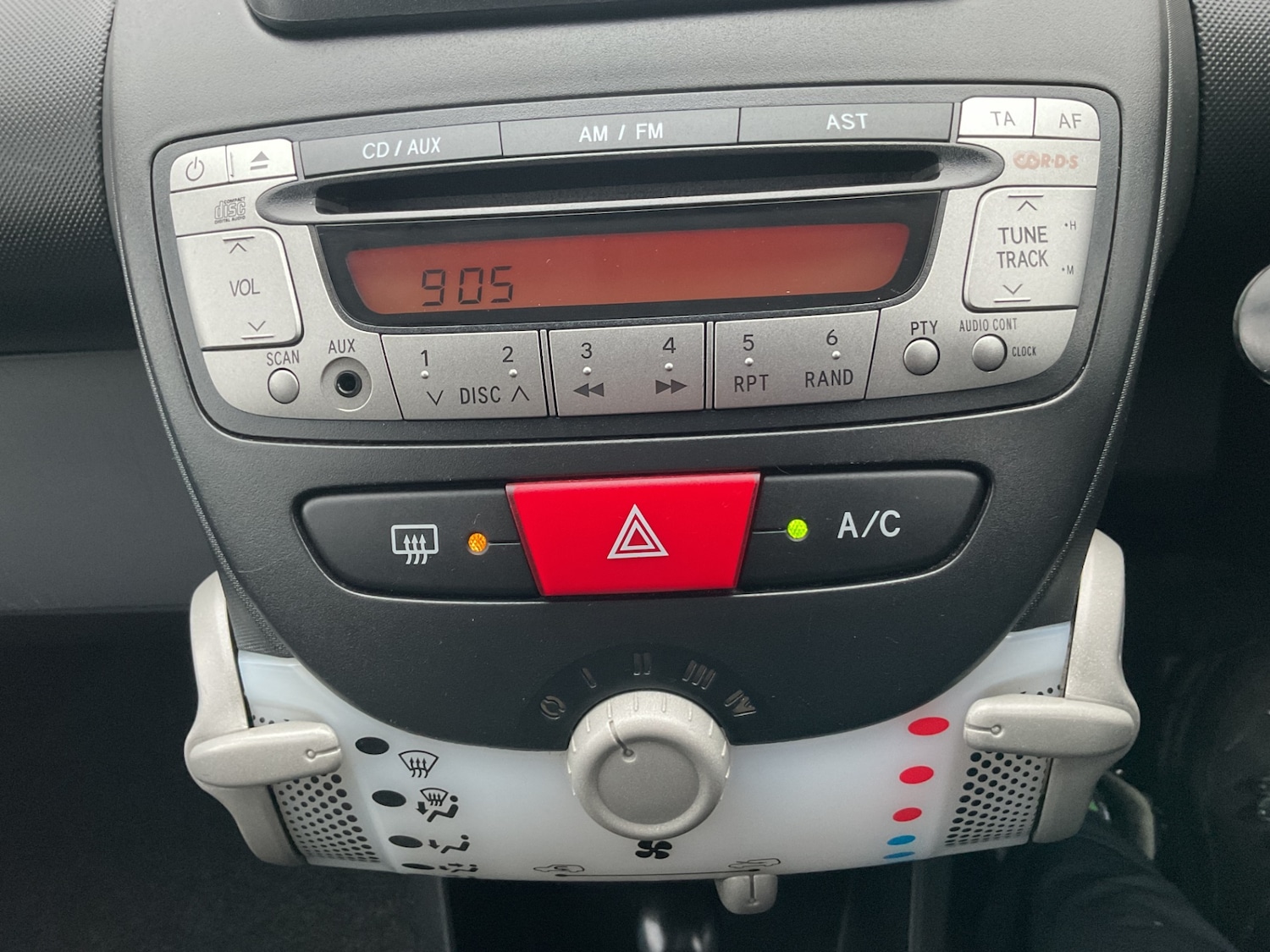 Used Toyota AYGO 2013 for sale - 77661901: Photo 19