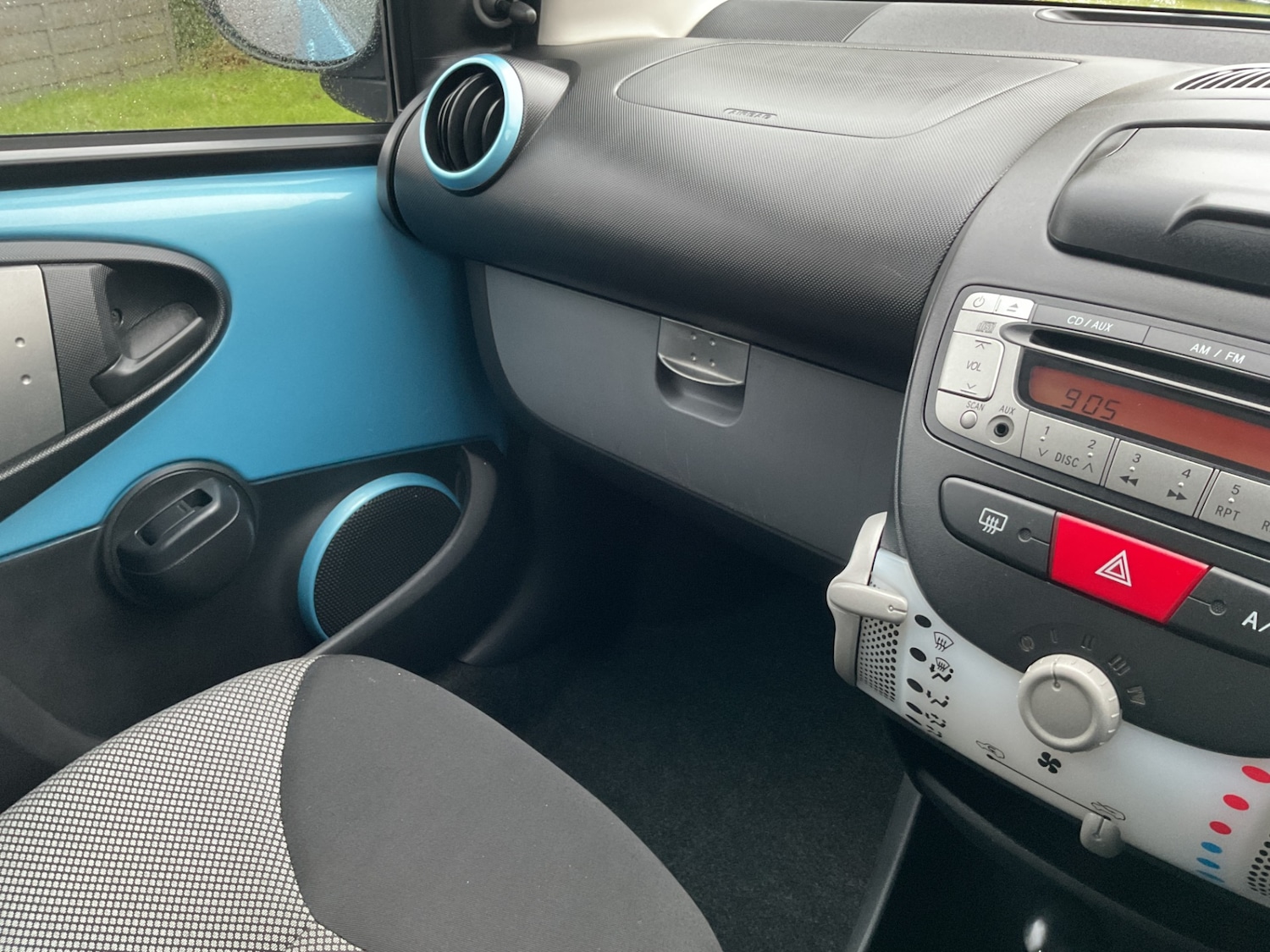 Used Toyota AYGO 2013 for sale - 77661901: Photo 22