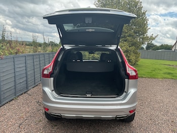 Used Volvo XC60 2015 for sale - 79469102: Photo