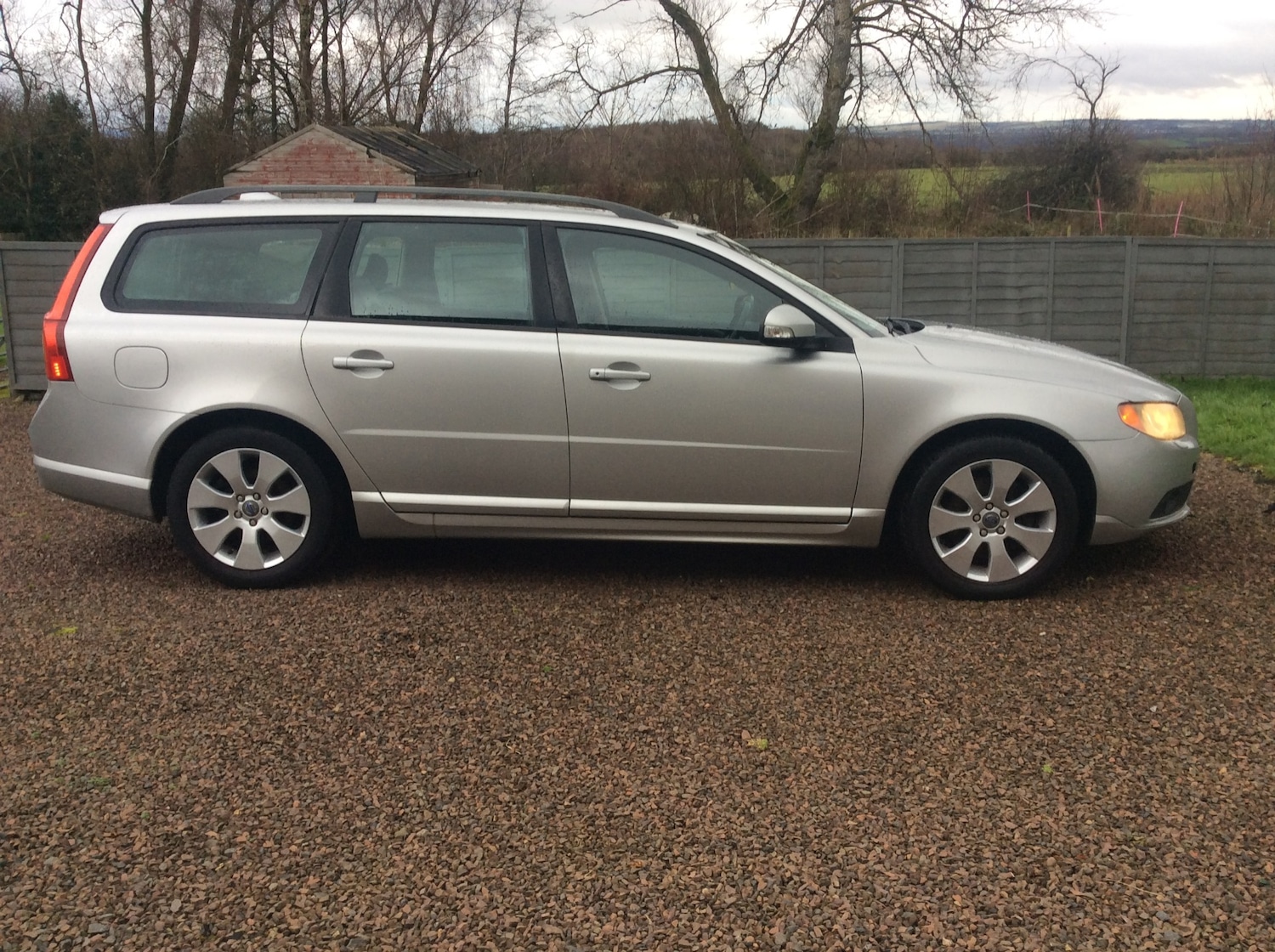 Used Volvo V70 2008 for sale - 76877871: Photo 2