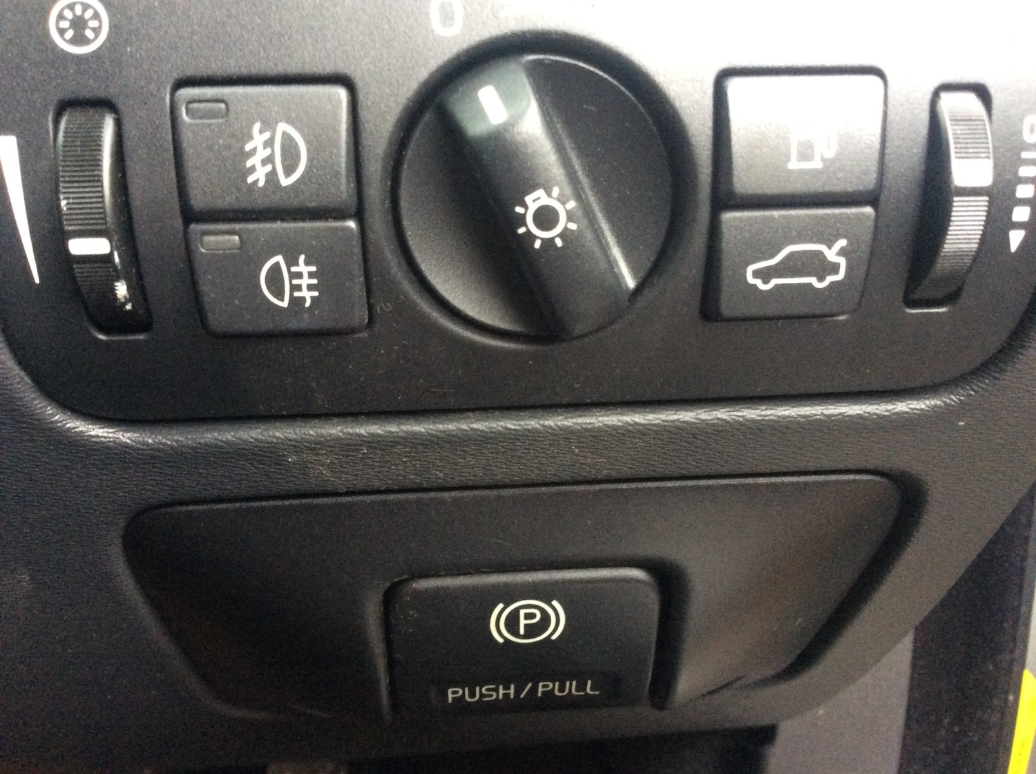 Used Volvo V70 2008 for sale - 76877871: Photo 28