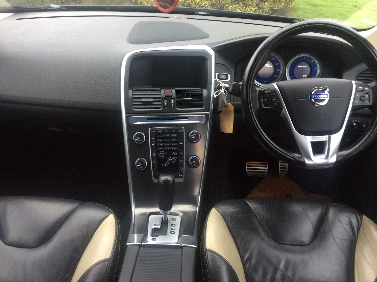 Used Volvo XC60 2012 for sale - 77033867: Photo 10