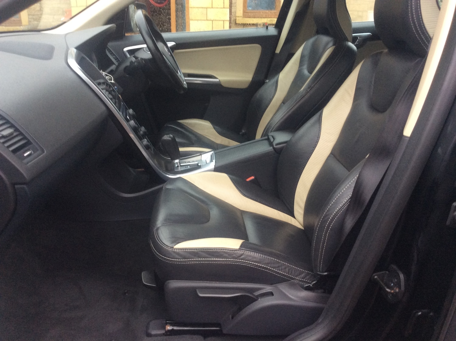 Used Volvo XC60 2012 for sale - 77033867: Photo 12