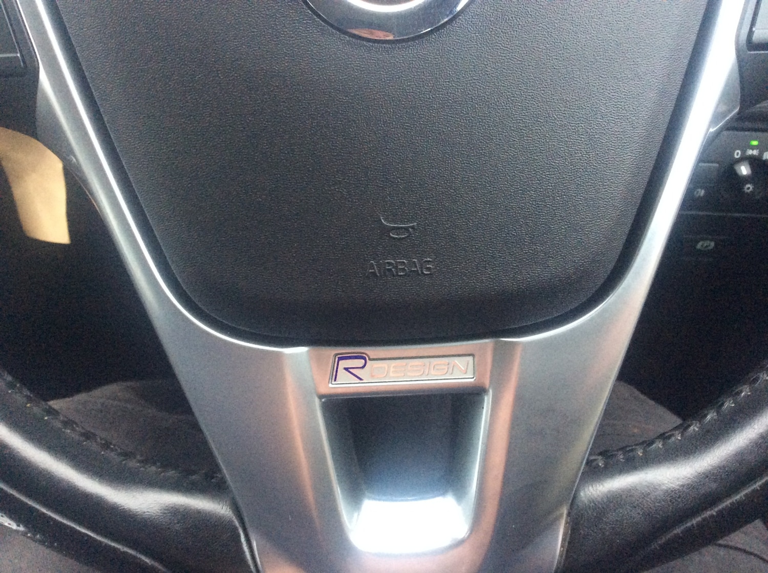 Used Volvo XC60 2012 for sale - 77033867: Photo 23