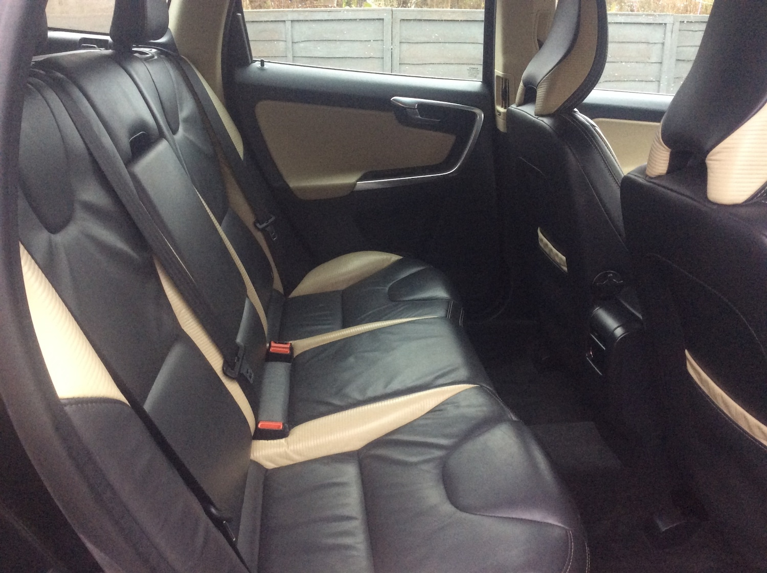 Used Volvo XC60 2012 for sale - 77033867: Photo 8