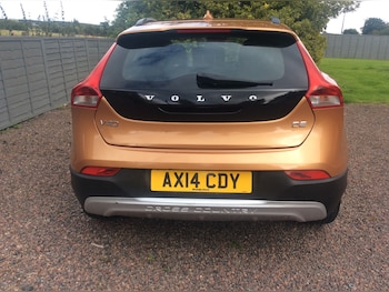 Used Volvo V40 2014 for sale - 75514999: Photo