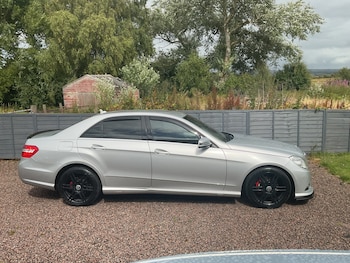 Used Mercedes-Benz E Class 2013 for sale - 79393714: Photo