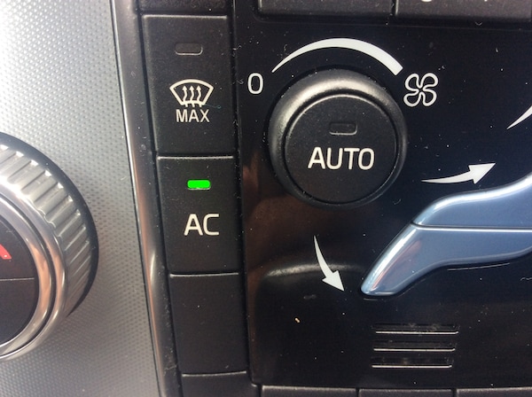 Used Volvo XC60 2017 for sale - 75604552: Photo 28